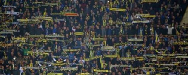 Tribünlerinde Aziz Yıldırım Gerginliği