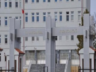 Komutanlık Binasında Sır İntihar