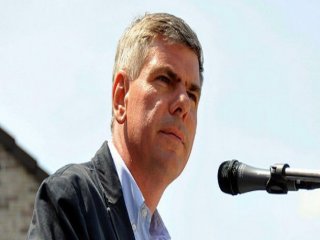 Irkçı Siyasetçiden Kuran'ı Kerim'e Hakaret