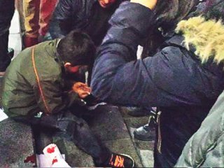 Aç Çocuğa Patates Dayağı!