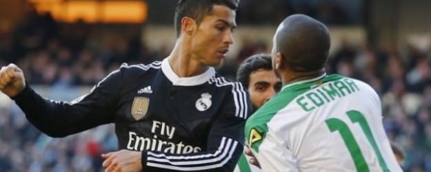 2 Yumruk,Tekme Ve Ronaldo Atıldı!
