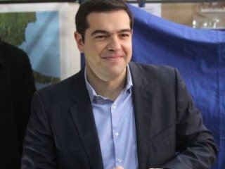 Yunanistan'da Sol Kazandı!
