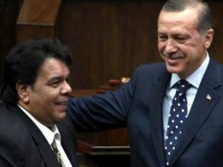 'Balık Ayhan' da Siyasete Atıldı!