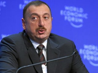 Petroldeki Düşüş Azerbeycan'ı Da Vurdu