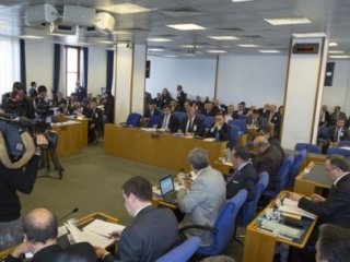Plan ve Bütçe komisyonunda gerginlik