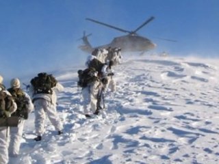 Uludere'de askere gaz bombalı taşlı saldırı