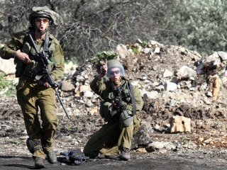 İsrail Askerleri  Filistinli Genci Öldürdü