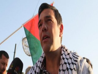 Çipras Filistin Atkısı Taktı!