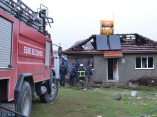 Engelli Çiftin Evi Kül Oldu