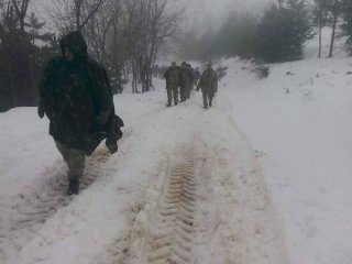 150 Asker Her Yerde Onu Arıyor