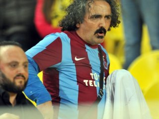 Kadıköy’de Bayrak Krizi