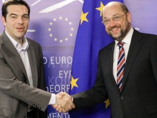 Çipras Neden Kravat Takmıyor?