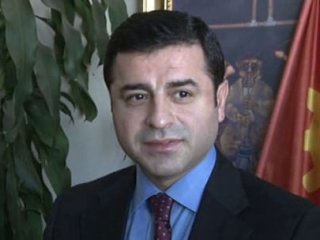 Demirtaş: Bizim Mücadelemiz Hükümet'i Köşeye Sıkıştırdı