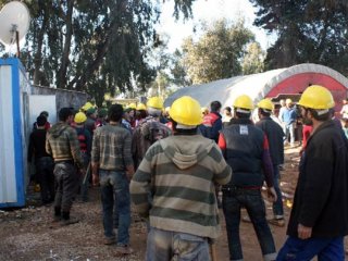 200 İşçi Birbirine Girdi!