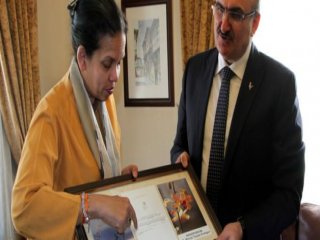 Sri Lanka'da Çiçeğe Erdoğan'ın İsmi Verild