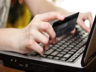 Banka Kartlarıyla İnternetten Harcama Arttı