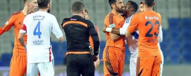 Başakşehir Son Dakikada Darbe Yedi!
