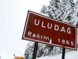 Uludağ'da Kar Kalınlığı 2 Metreye Ulaştı
