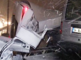 TEM'de Zincirleme kaza: 1 Ölü