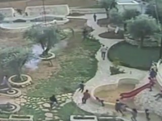 İsrail Filistin'de Çocuk Parkına Bibergazı Attı