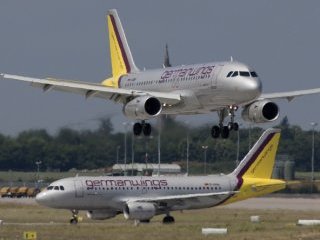 Alman Pilotlar Greve Gidiyor