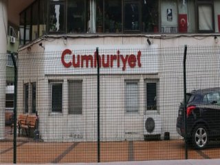 Cumhuriyet İstifa Eden İsimleri Geri Çağırdı!