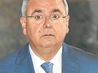 Bu Övgüler Yeniden Vekil Yapar Mı?