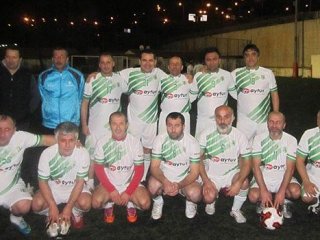 Ünlü Sanatçı Futbolcu Oldu