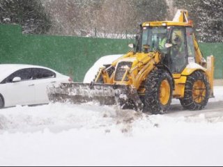 İstanbul'da Kar Kalınlığı 60 cm'i Buldu!