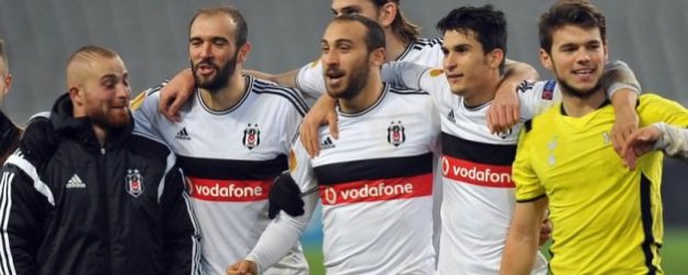 Kara Kartal Anfield'de Avantaj Peşinde