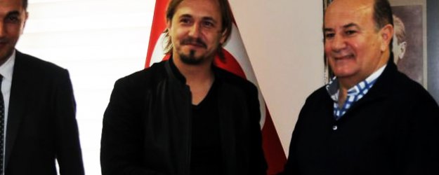 Ayhan Akman Resmen İmzayı Attı!