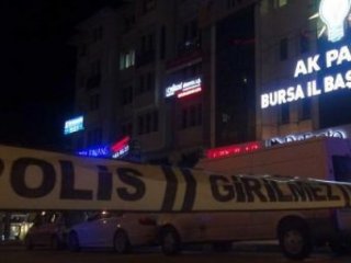 Ak Parti İl Binası Önünde Bomba Paniği!
