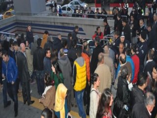 Metroda Yürüyen Merdiven Dehşeti