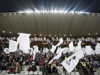 Beşiktaş Taraftarı Olimpiyat'ı Liverpool'a Zindan Etti