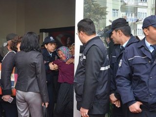 O Slogan Atılınca Madenci Eşleri Çılgına Döndü