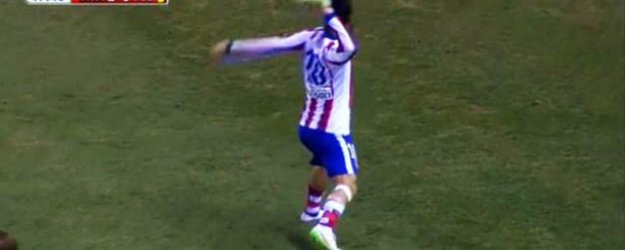 Arda Turan'a Ayakkabı Göndermesi