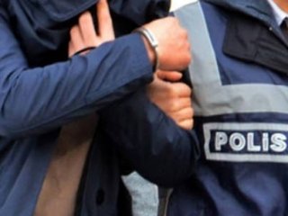 Zorla fuhuş yaptıran sevgililer tutuklandı