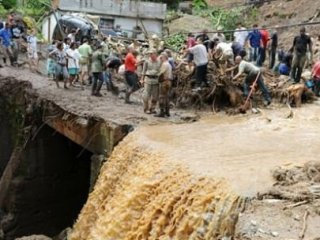 Selde 7 Bin Kişi Evsiz Kaldı