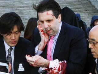 ABD Büyükelçisi'ne 'jiletli' Saldırı