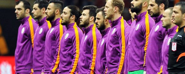 G.Saray 2 Futbolcuyu Sildi! 'Memnun Değiliz'