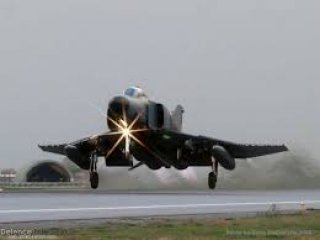 Kumanda İsrail'de Mi?