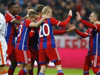 Bayern Ezdi Geçti!