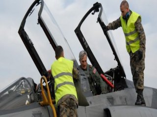 Orgeneral Akın Öztürk F-4E 2020 İle Uçtu