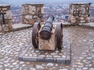 Tarihi Osmanlı Kalesi Yıkıldı