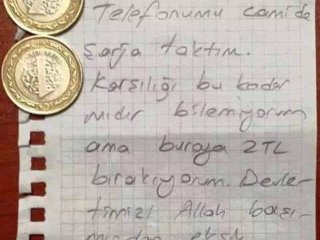 Camiye Bırakılan Not Sosyal Medyayı Salladı