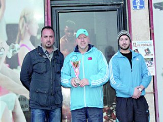Bataklıktan Kurtarıp Şampiyon Yaptı