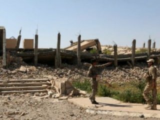 Saddam Hüseyin'in Tikrit'teki Türbesi Yıkıldı