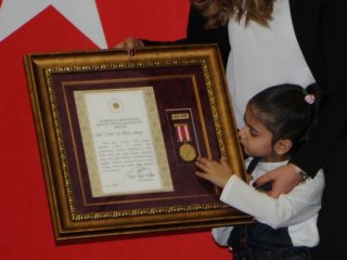 Şehidin Küçük Kızı Öykü Herkesi Ağlattı