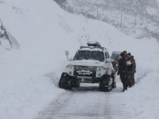 Doğu'da Kar Yağışı Hayatı Olumsuz Etkiliyor