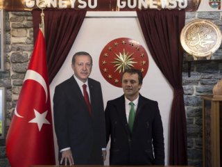 Erdoğan'ı Gören Kuyruğa Girdi!